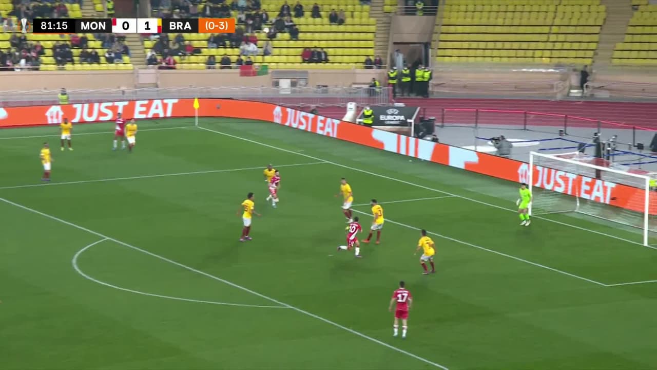 ¡TIRO ATAJADO! disparo por Vanderson.