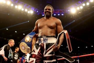 Dereck Chisora ganó por decisión unánime a Kevin Johnson