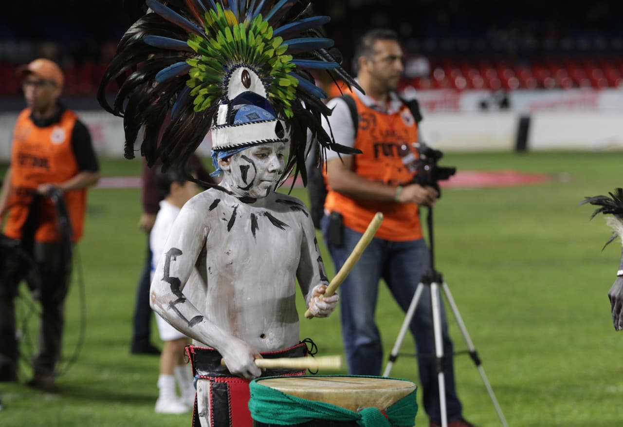 El colorido de la afición en la Jornada 10