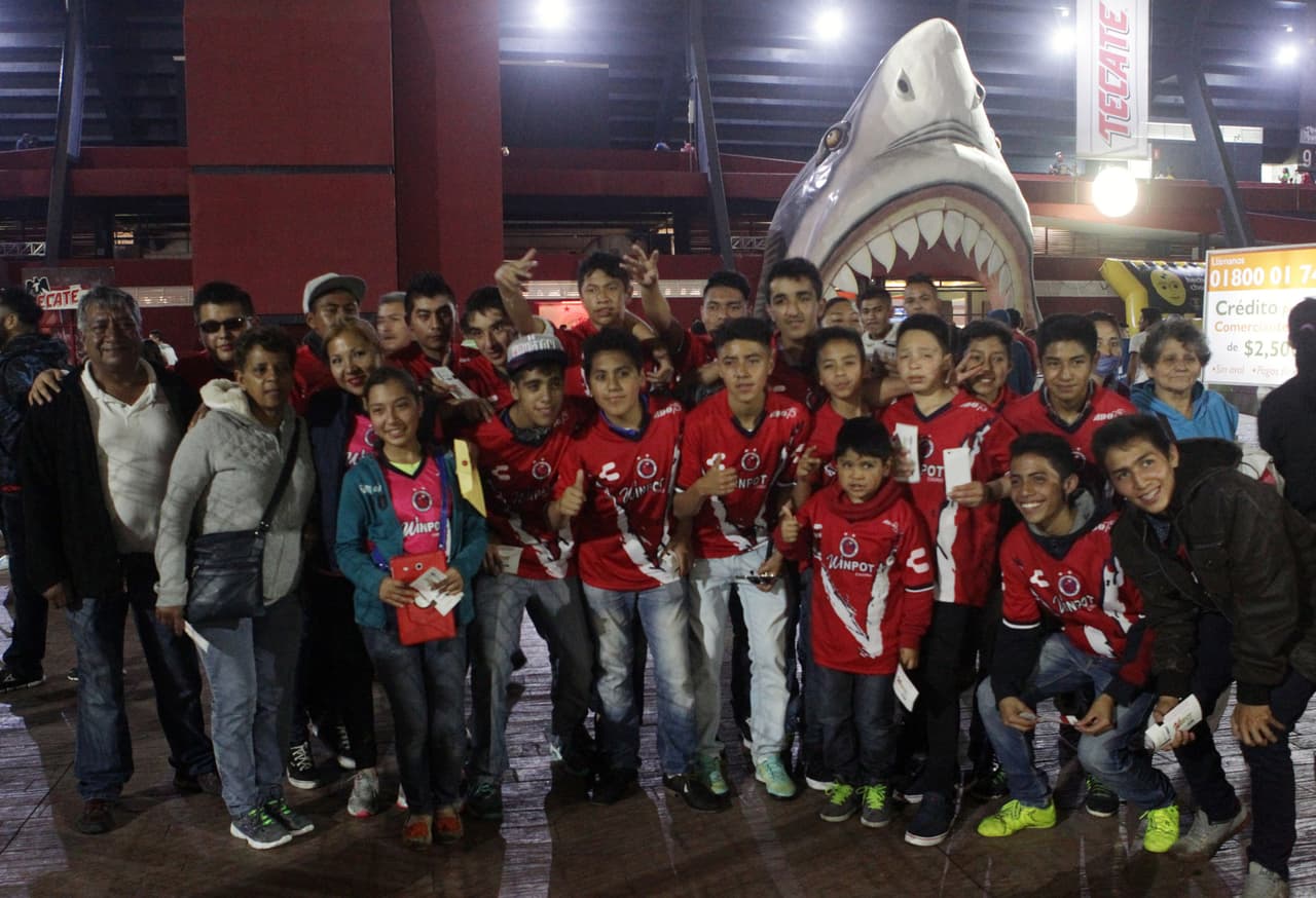 El colorido de la afición en la Jornada 10