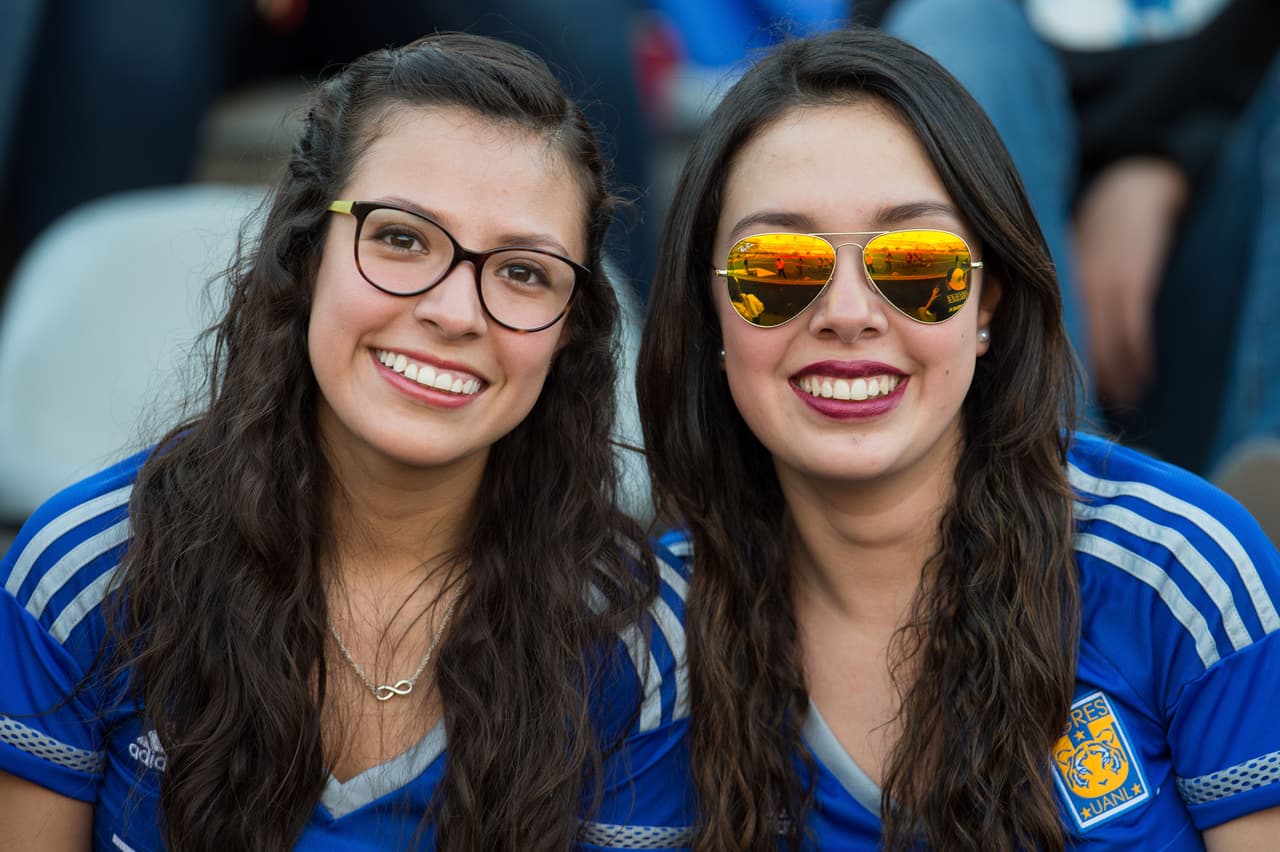 El colorido de la afición en la Jornada 10