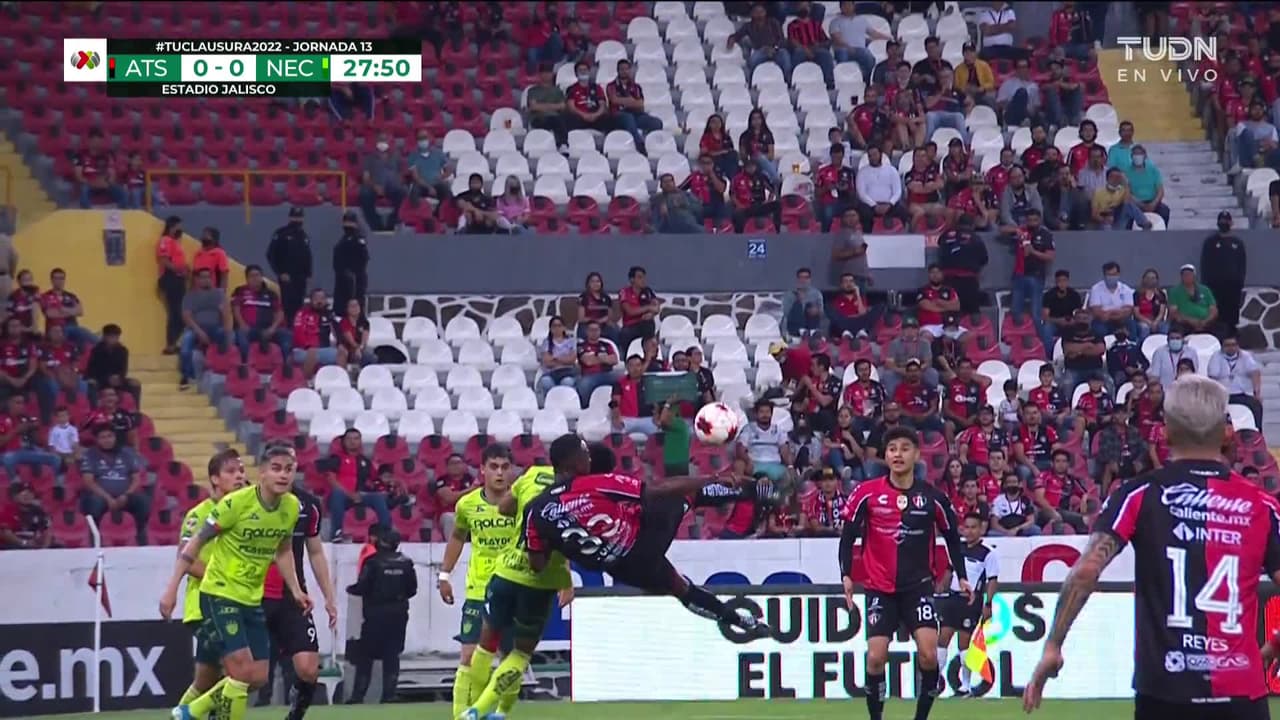 ¡TIRO ATAJADO! disparo por Jairo Torres.