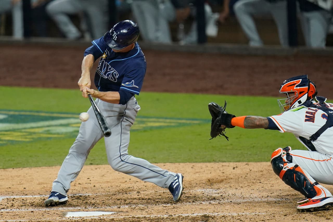 Los Tampa Bay Rays consigue darle la vuelta a los Houston Astros al vencerlos 5-2 y se quedan a una victoria de la barrida.