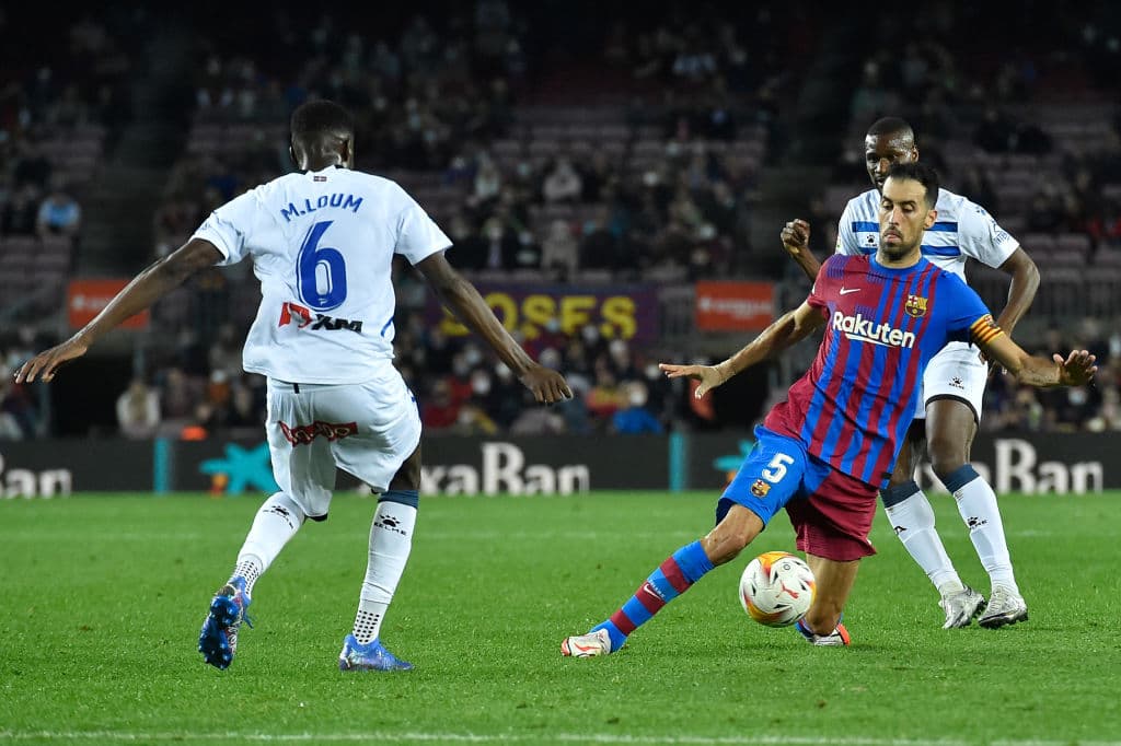 El Barcelona no aprovecha sus llegadas, descuidan y terminan dejando ir la victoria para conformarse con un empate 1-1.