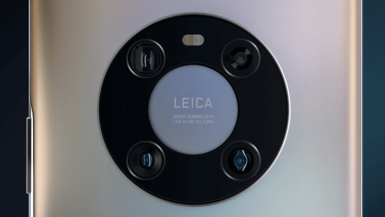 La cámara de 12 mp f/2.4 del Mate 40 Pro+ tendrá estabilización óptica (OIS) y se añade otra cámara de 8mp f/4.4 con periscopio 10x, con estabilización óptica (OIS) y zoom óptico de 17x.