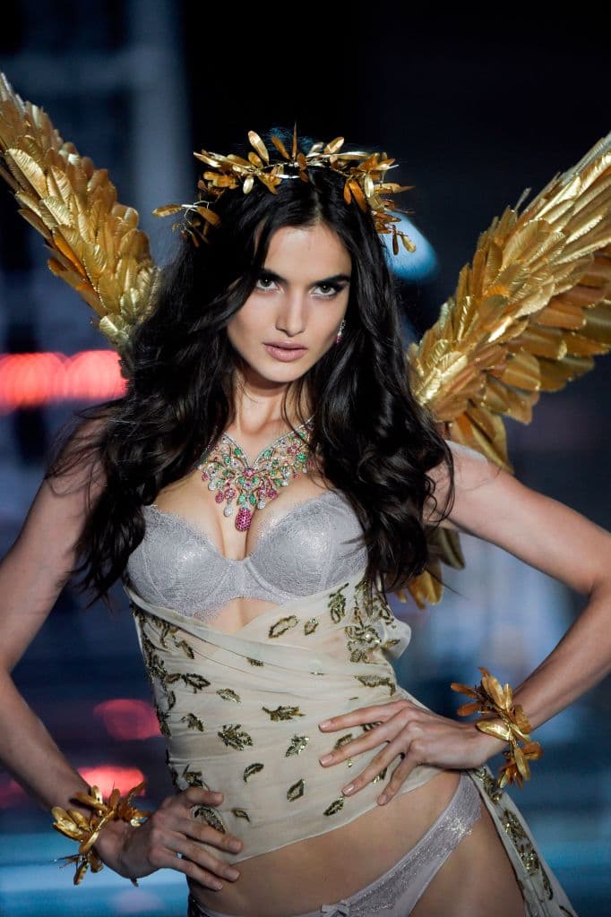 Ya con mucha más experiencia en su carrera, Blanca fue escogida para viajar a Shanghái junto a otras 50 modelos de Victoria’s Secret.
<br>