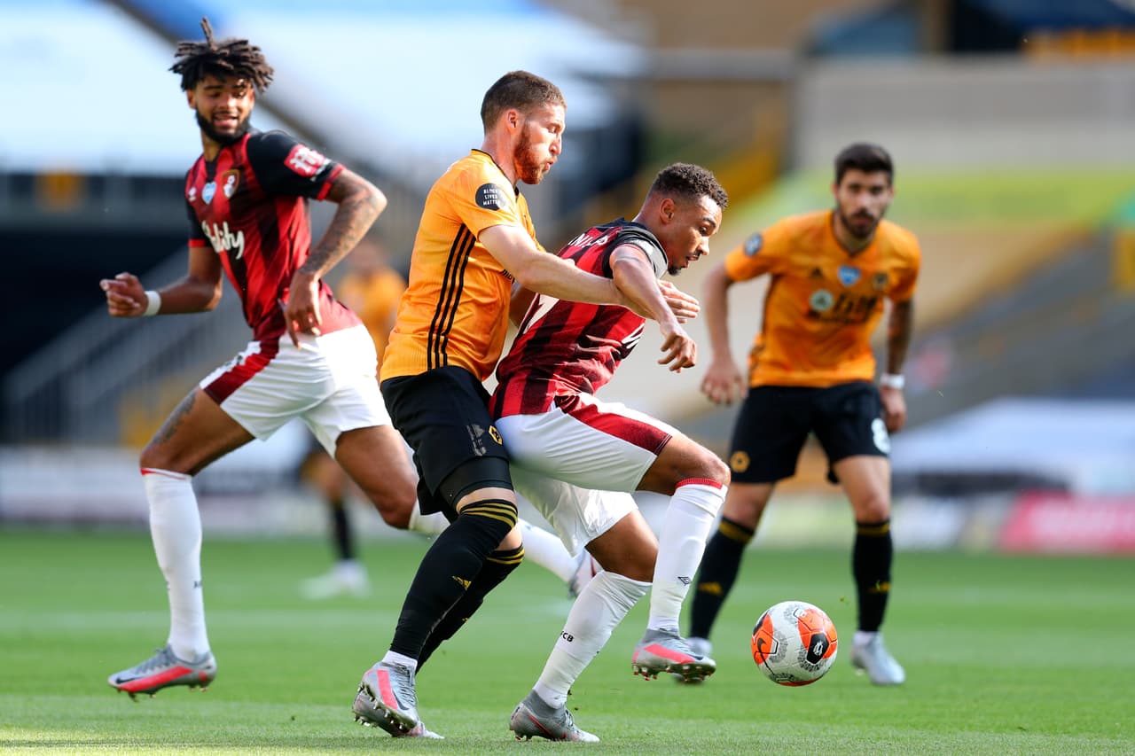 Los Wolves de Raúl Jiménez no aflojan en el sueño de jugar Europa la siguiente temporada y el Bournemouth sufre el poder goleador del mexicano.