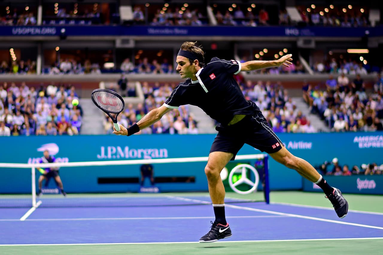 El tenista suizo tuvo que echar mano de una atípica revisión médica y su rendimiento fue mermando poco a poco ante el búlgaro.