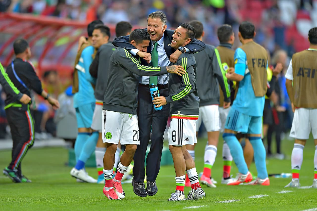 En el último minuto del partido, practicamente, Héctor Moreno saltó en el área chica para conectar de cabeza el 2-2 definitivo par ala alegría de todo México y, claro, del profe Osorio.