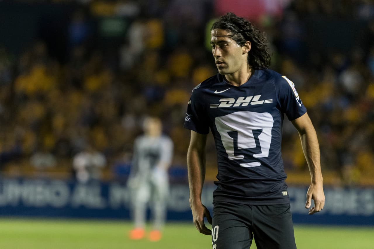 Un caso parecido es el de Matías Britos, el delantero de Pumas ya tuvo un roce con un silbante en el juego ante Xolos que el árbitro paso por alto, pero fue muy similar al de Aguilar por lo que ahora ya no podrá irse a quejar igual.