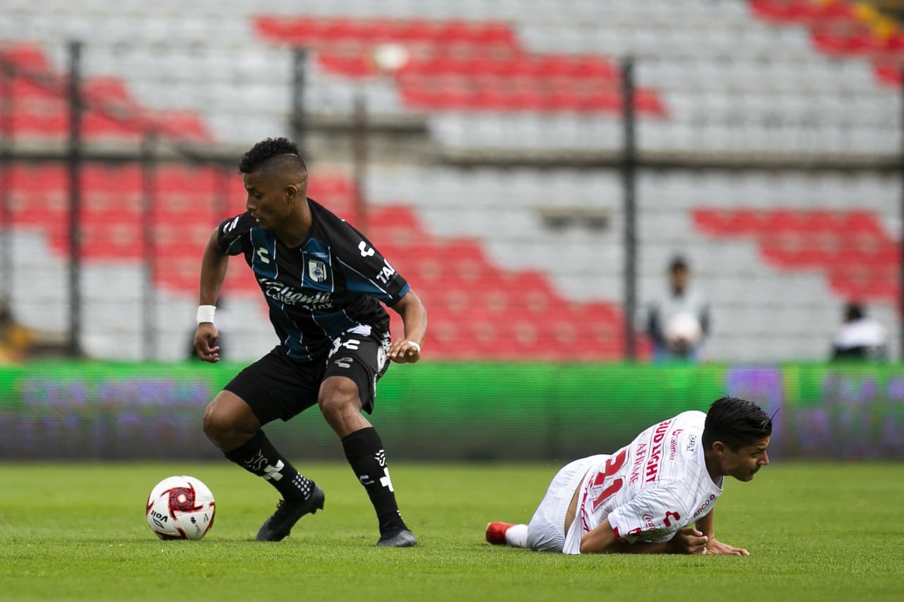 El Querétaro dominó a los Xolos de principio a fin y terminó goleándolos por 3-0 con goles de Nahuelpán, Ruiz y Castillo.