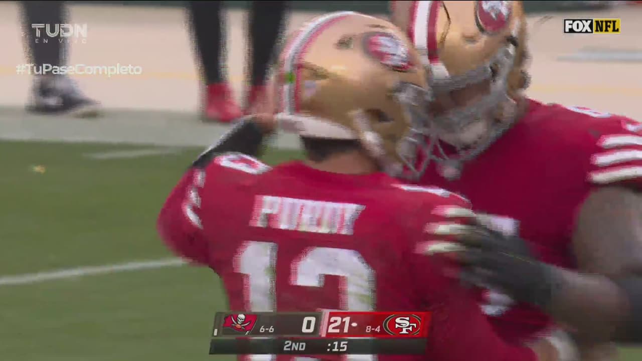 ¡De dónde lo sacaron! Purdy aguanta el golpe y conecta con Aiyuk