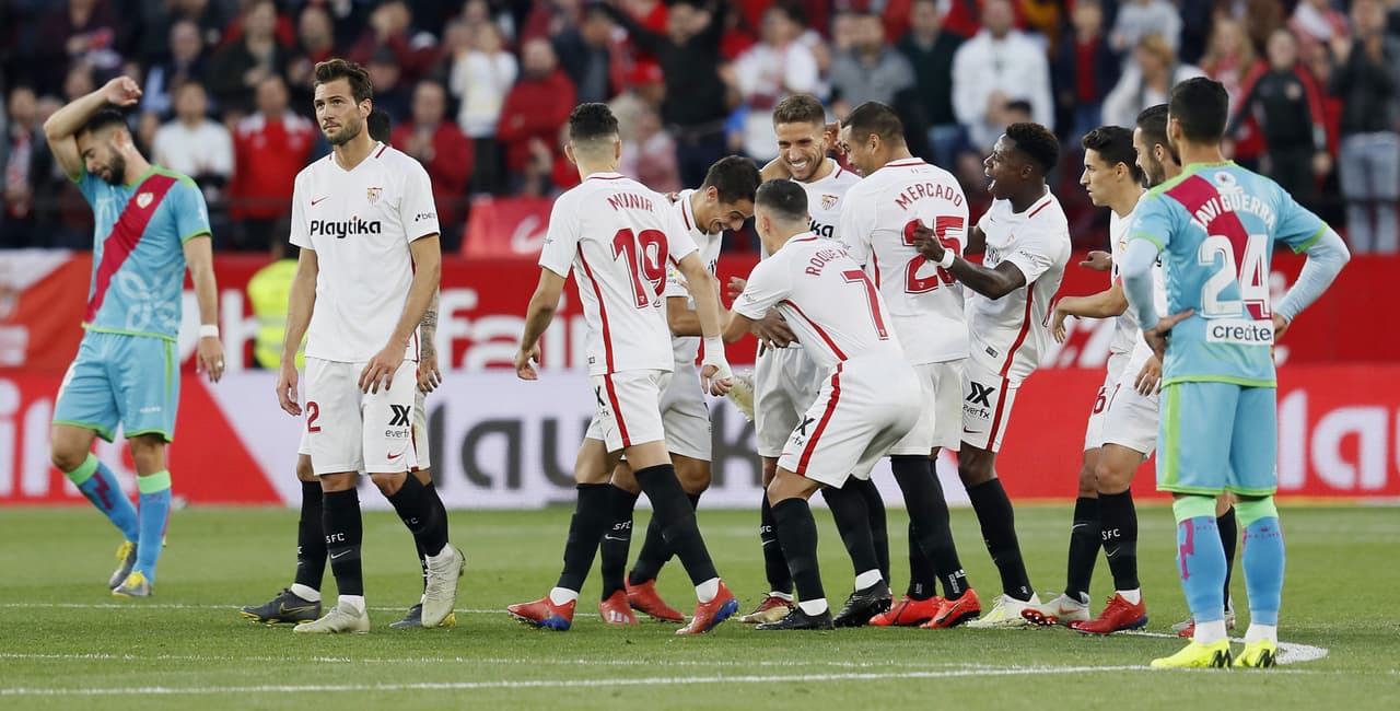 Sevilla goleó 5-0 a Rayo Vallecano en la Jornada 34 de la Liga de España y se acerca a la Champions League, con cinco tantos en el segundo tiempo que resignan al descenso cada vez más a su rival de turno.
