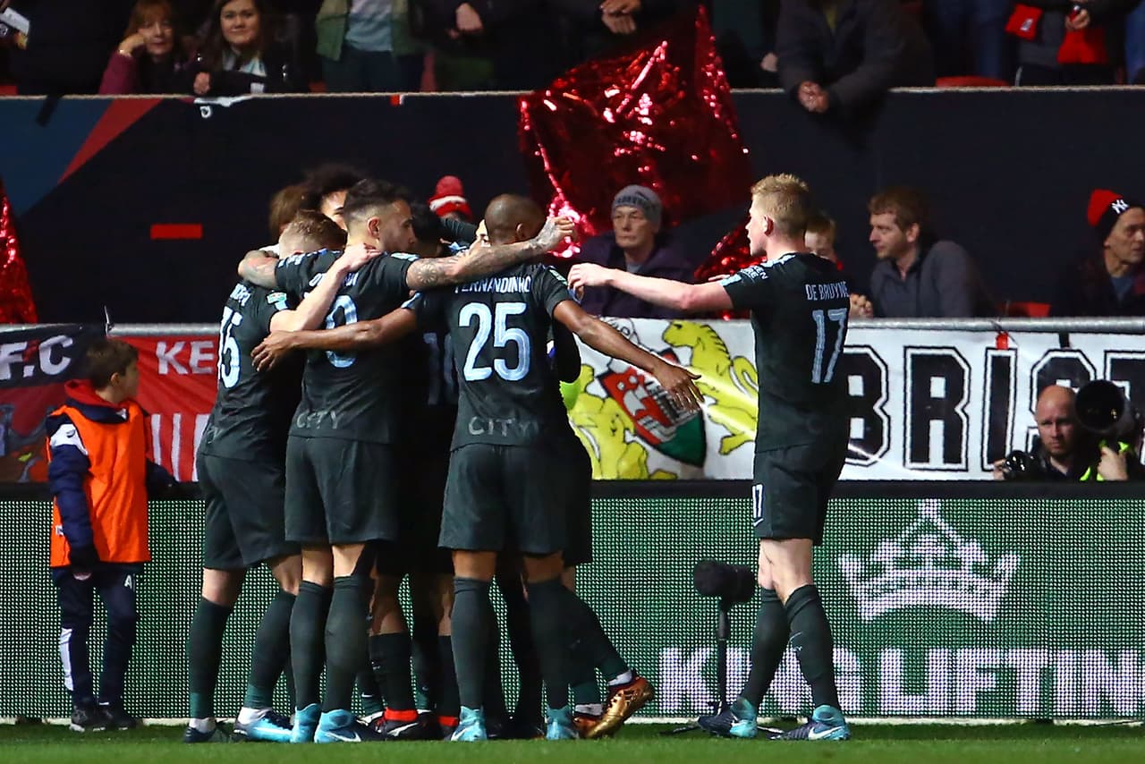 Con un marcador global de 3-5 (2-1 en la ida y 2-3 en la vuelta), el líder de la Premier League logró el pase a la primera final de la temporada, la primera de Guardiola desde su llegada al club.