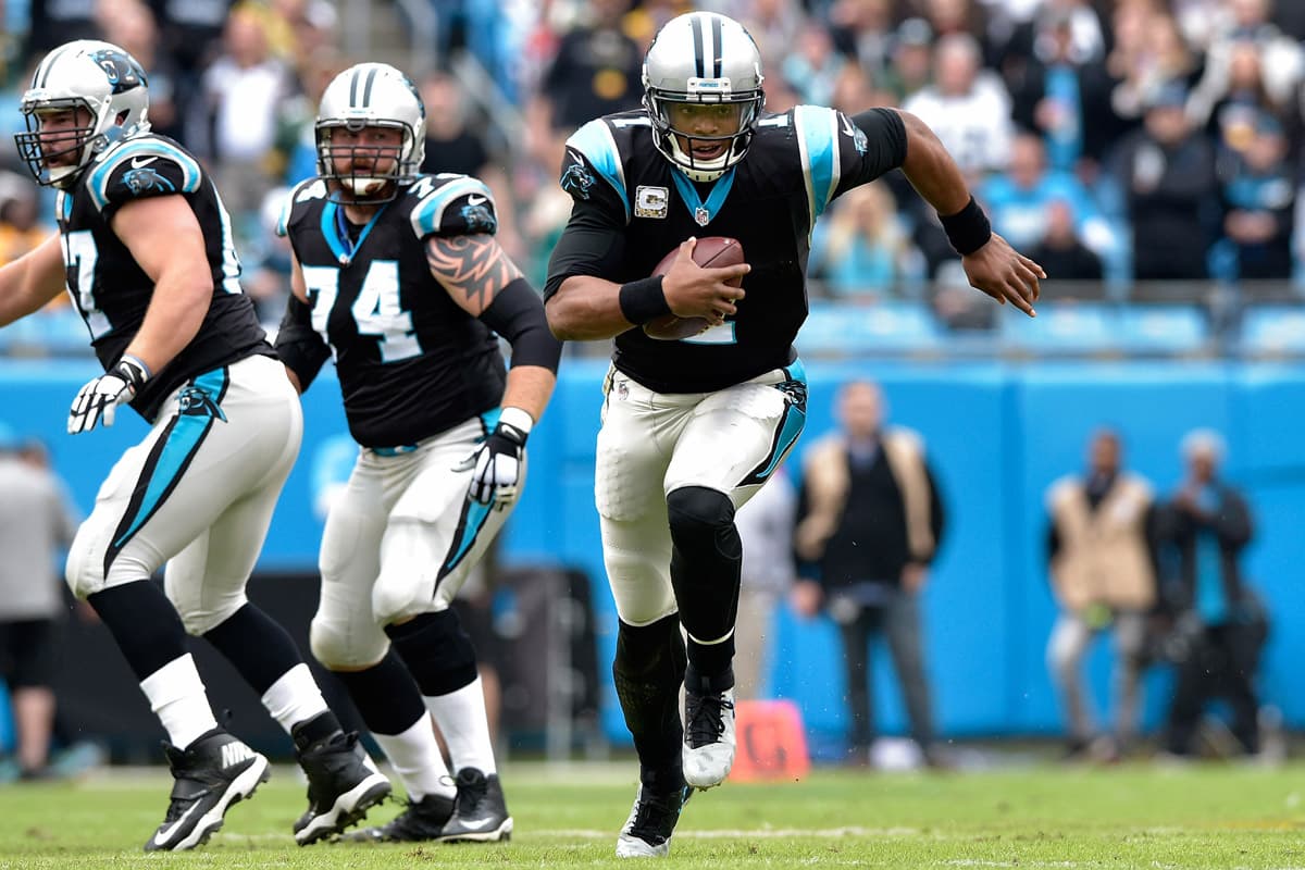 Esta es la 15va vez en la carrera de Newton en tener al menos dos TDs pasando y uno corriendo, sólo por detrás de STEVE YOUNG (17) y FRAN TARKENTON (16).