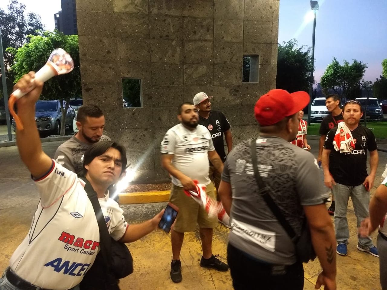 Cae la noche y el Estadio Corregidora se prepara para albergar la vuelta de los cuartos de final entre Querétaro y Necaxa.