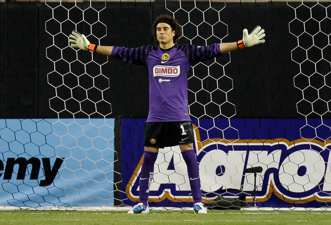 Guillermo Ochoa regresa al América tras ocho años en el futbol europeo. Es canterano de Las Águilas.
