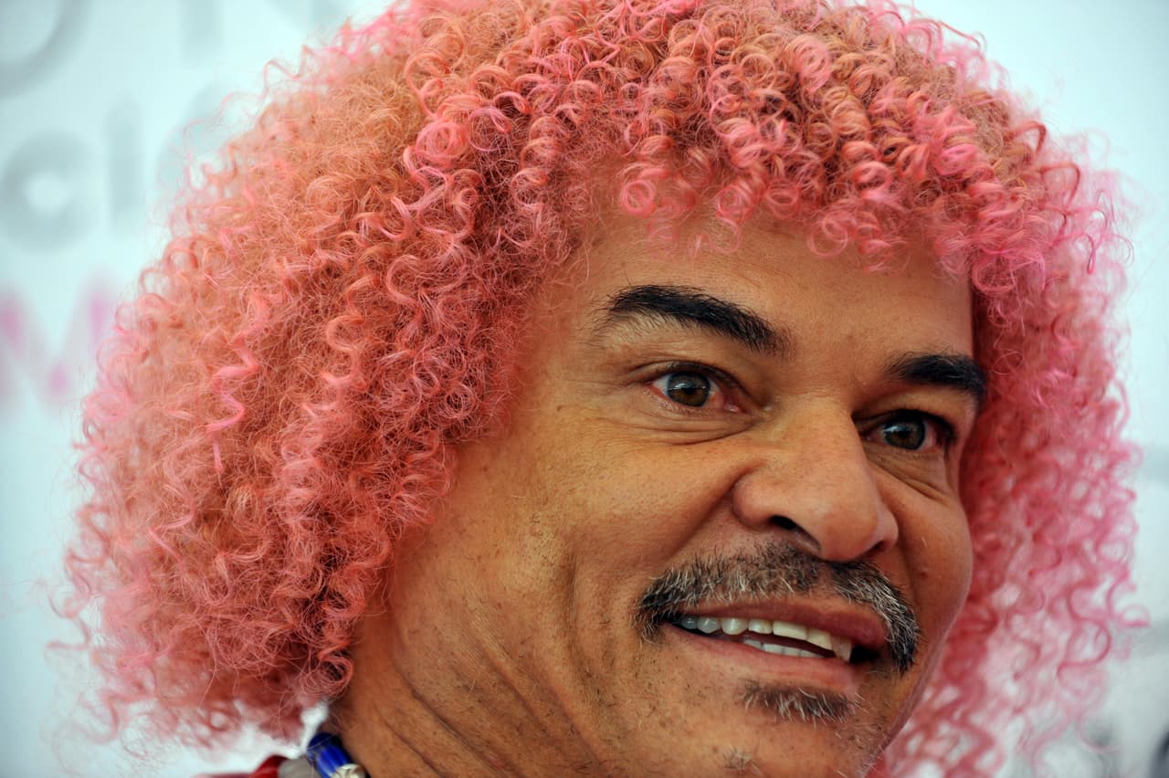 En 2013, 'El Pibe' se tiñó su afro de rosa como parte de una campaña de concientización acerca del cáncer de mama.
