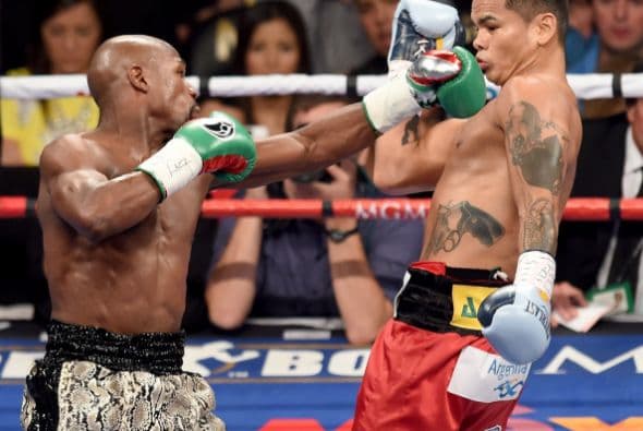 Mayweather sacó a relucir todo su boxeo.