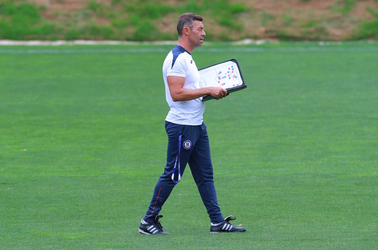 Tras la baja de Martin Caraglio en medio de la pretemporada, Cruz Azul mantiene su ritmo de prácticas para llegar en el más alto nivel al comienzo del Apertura 2019 en la Liga MX.