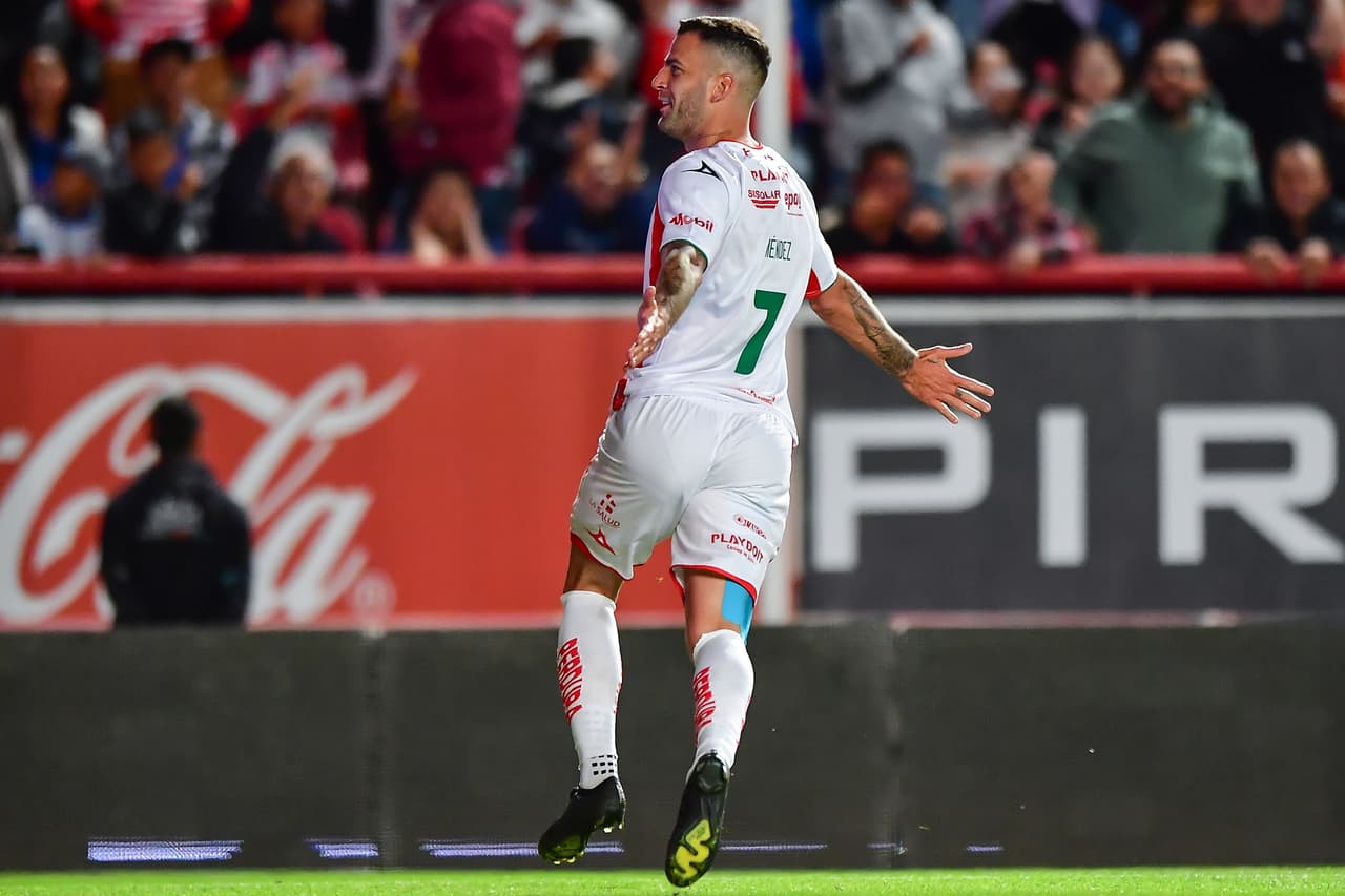 Necaxa gana 1-0 su primer partido del torneo gracias a un gol de Edgar Méndez.