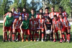 Giuliano Pambianco cumplió el sueño de debutar en el futbol, dando un ejemplo de que si se quiere, se puede.