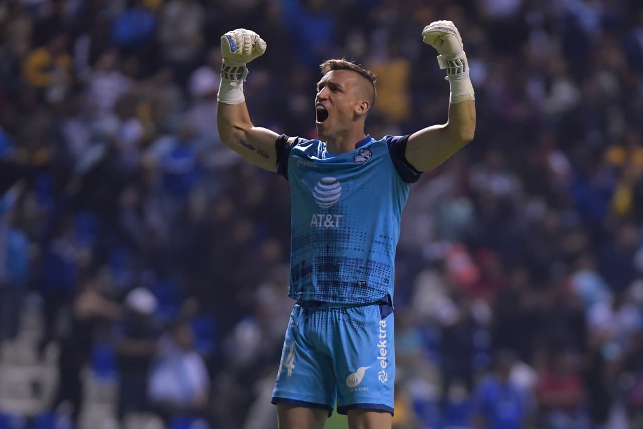 El portero de la Franja celebró de manera eufórica el resultado. Puebla llegó a 24 unidades para situarse en el séptimo puesto y se aproxima al a zona de calificación.