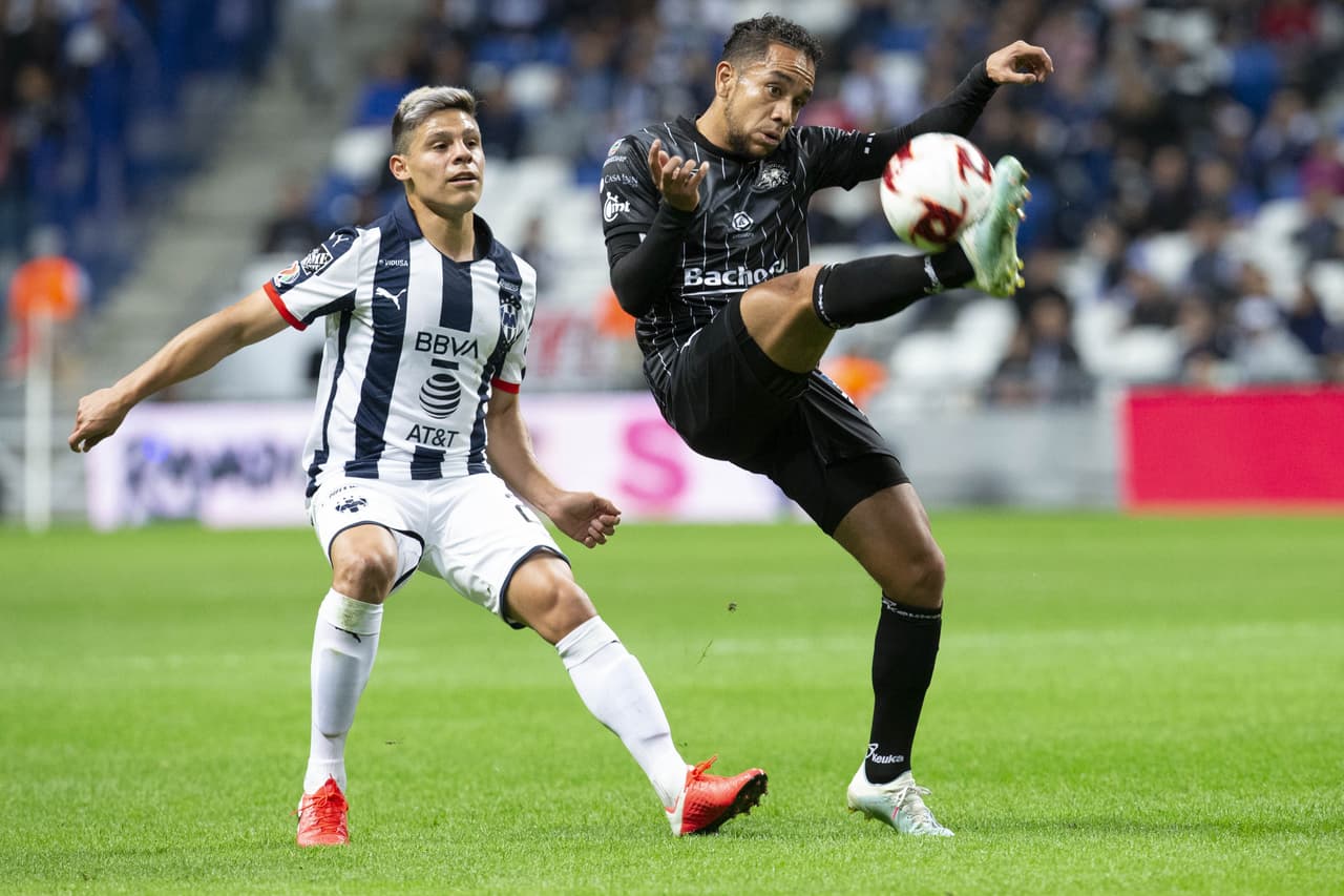Gallardo (8’), Janssen (65’) y Layún (73’) fueron los verdugos de la noche. La siguiente ronda recibirán a Santos.