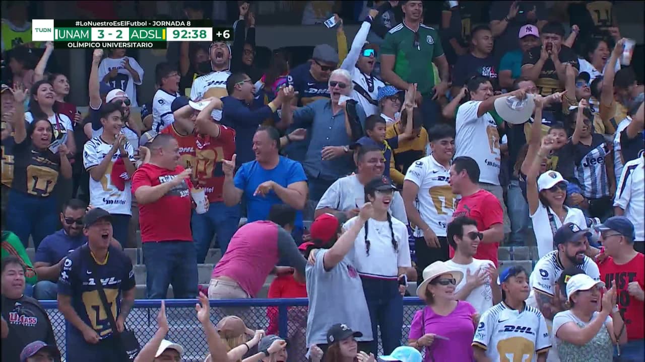 ¡GOL!  anota para Pumas UNAM. Gabriel Fernández