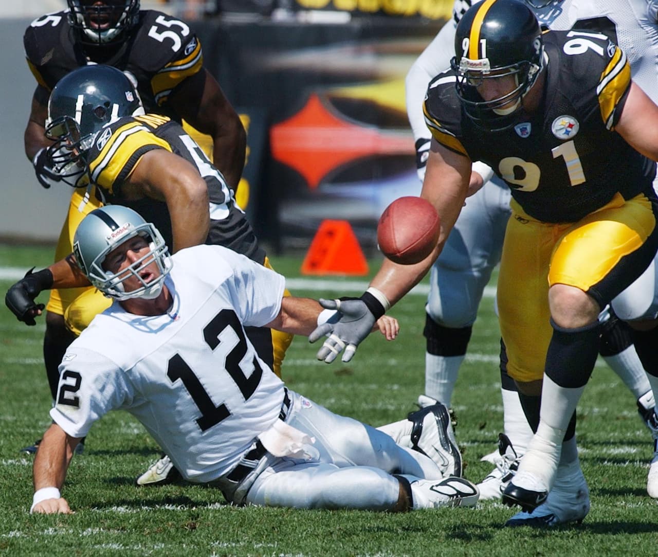 2004 Defensiva número 1 NFL - PITTSBURGH STELLERS. Pierde con New England Patriots el campeonato de la Conferencia Americana.