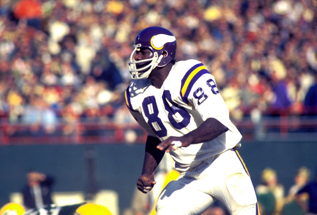 1970 Defensiva número 1 NFL - MINNESOTA VIKINGS. Pierde en Playoff divisional con los San Francisco 49ers. A partir de 1970 se considera el promedio de yardas permitidas por partido como el criterio para definir a la defensiva número 1 de la NFL.