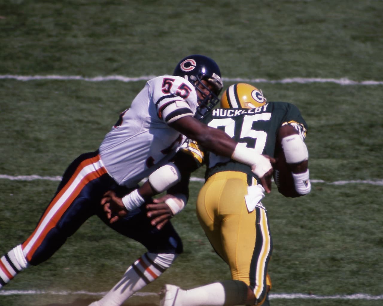 1984 Defensiva número 1 NFL - CHICAGO BEARS. Inicia el reinado de los Monstruos del Midway. Pierde con San Francisco 49ers el campeonato de la Conferencia Nacional.