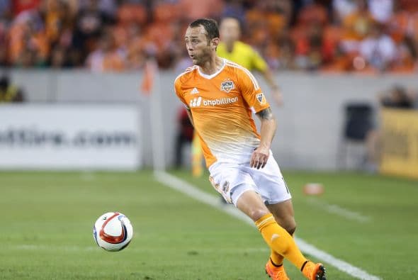 BRAD DAVIS (USA) | Con vasta experiencia, el mediocampista del Houston Dynamo, ganó la Copa Oro en 2005, y viene de jugar en el Mundial Brasil 2014.