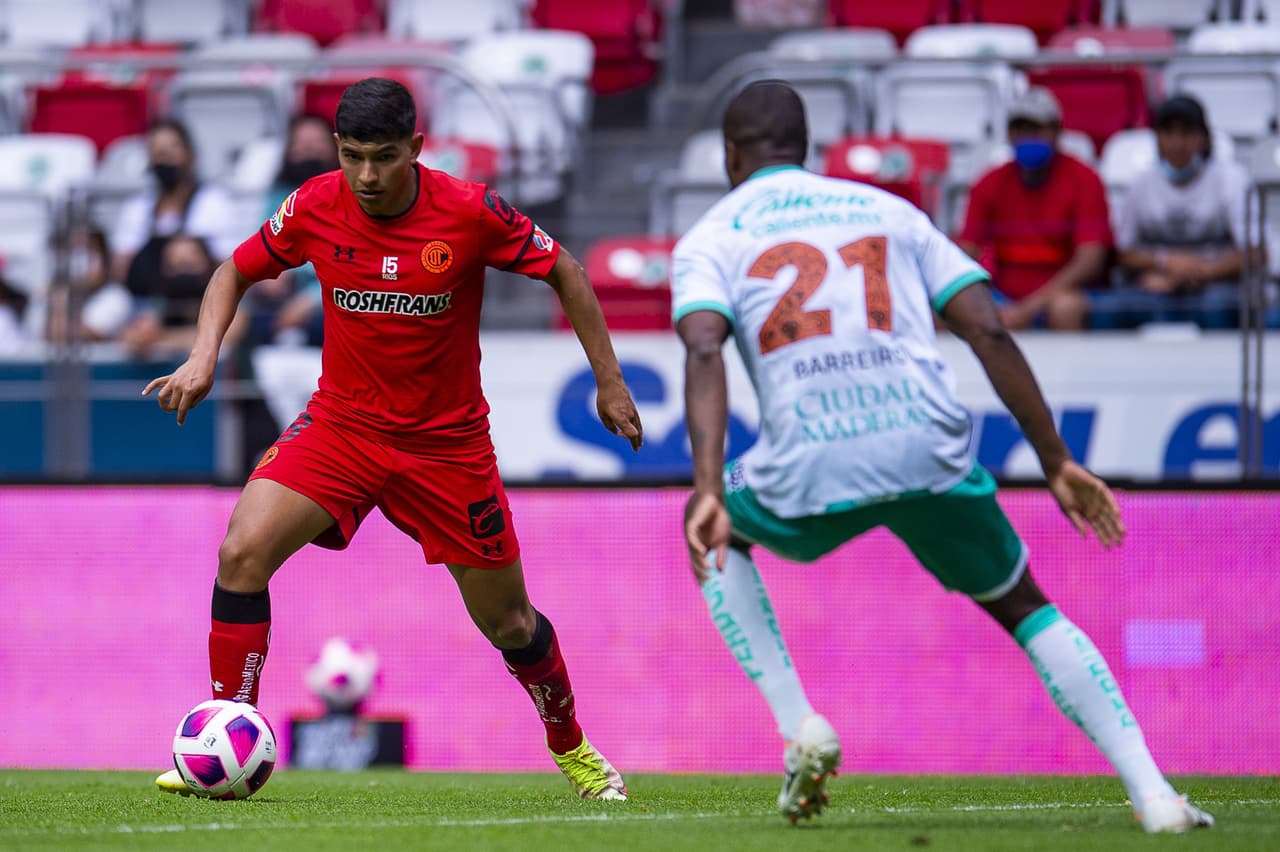 Toluca y León dejan las artillerías en casa y se conforman con empate 0-0.