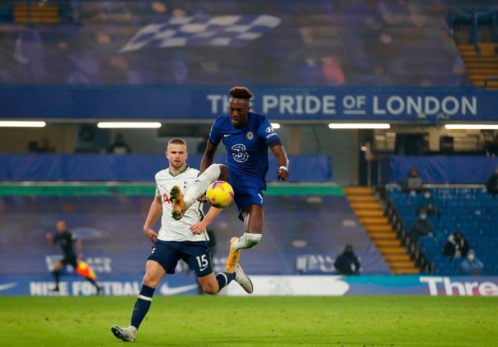 Tottenham y Chelsea se van sin goles durante su enfrentamiento a pesar de que los 'Blues' dominaron el partido. Los 'Spurs' puntean la tabla y superan al Liverpool en la Premier League.