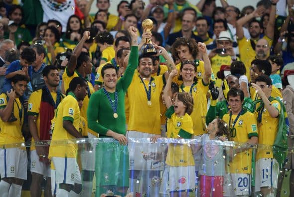 Triunfo destacable el de Brasil en su Copa Confederaciones. La Canarinha mostró potencia, efectividad y pocas fisuras a lo largo de todo el torneo, en el que Neymar empezó a despuntar como gran figura. En la final barrieron con la campeona del mundo, España, y se posicionaron como favoritos para ganar el Mundial en el 2014.