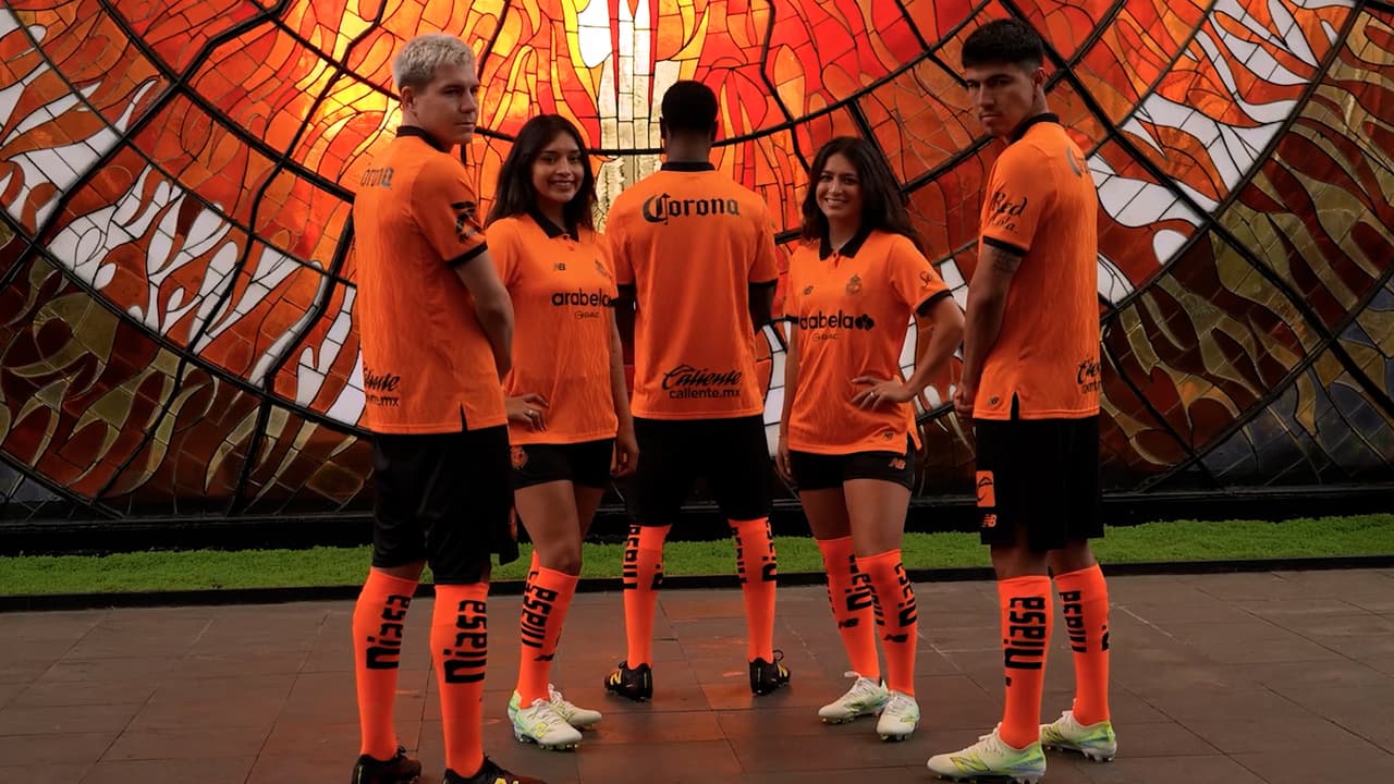 Toluca presenta tercer uniforme inspirado en el Cosmovitral