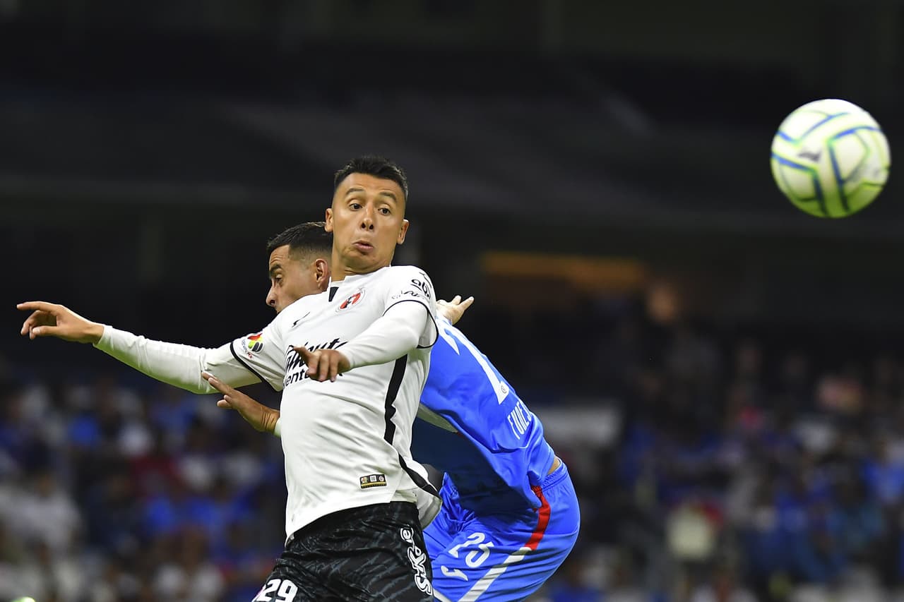 Los Xolos sorprendieron a Cruz Azul en el Azteca y ya son cuartos en la clasificación.