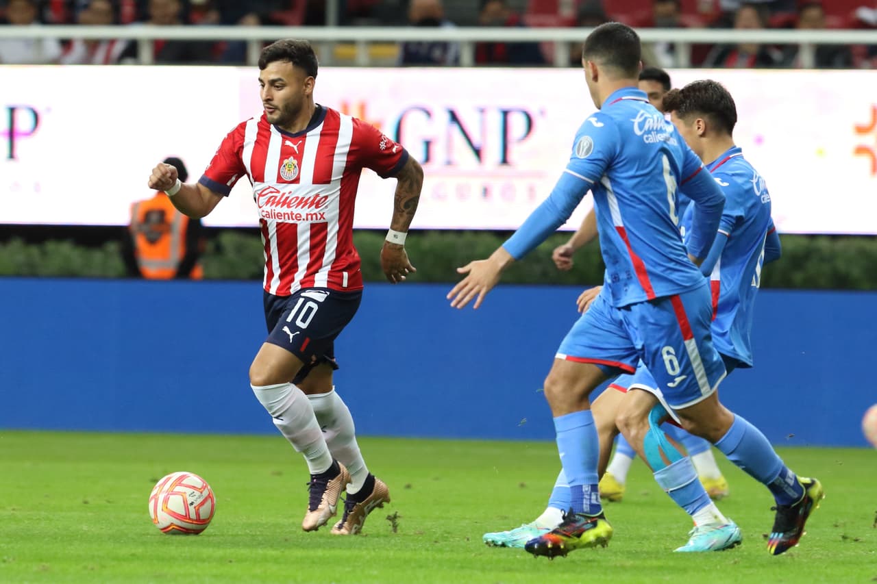 Con goles de Alexis Gutiérrez y Gonzalo Carneiro, Cruz Azul sentenció la final de la Copa por México 2022 ante Chivas en el Akron para alzar su primer trofeo a una semana del inicio del Clausura 2023. 
<br>