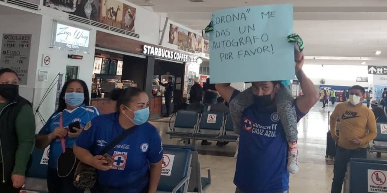 Cruz Azul provoca locura entre su afición tras llegar a Juárez
