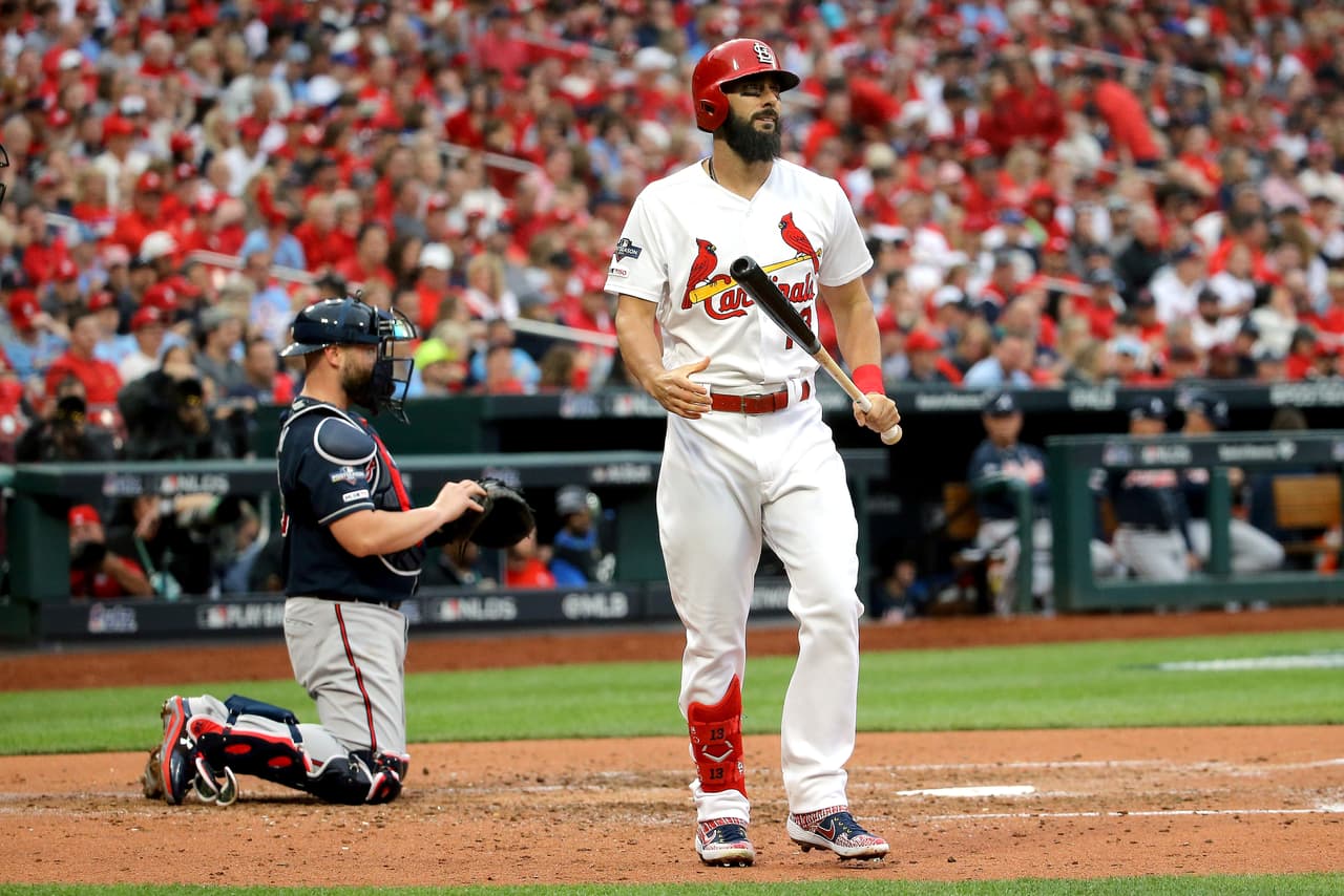 Los Braves vienen de atrás en la novena para remontar a los Cardinals 3-1.