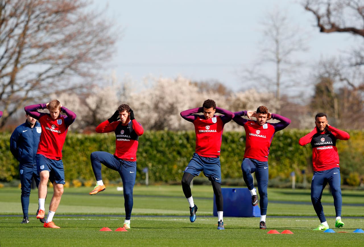 Aunque a veces los entrenamientos en St.Georges Park, sede de la selección, parezcan militares.
