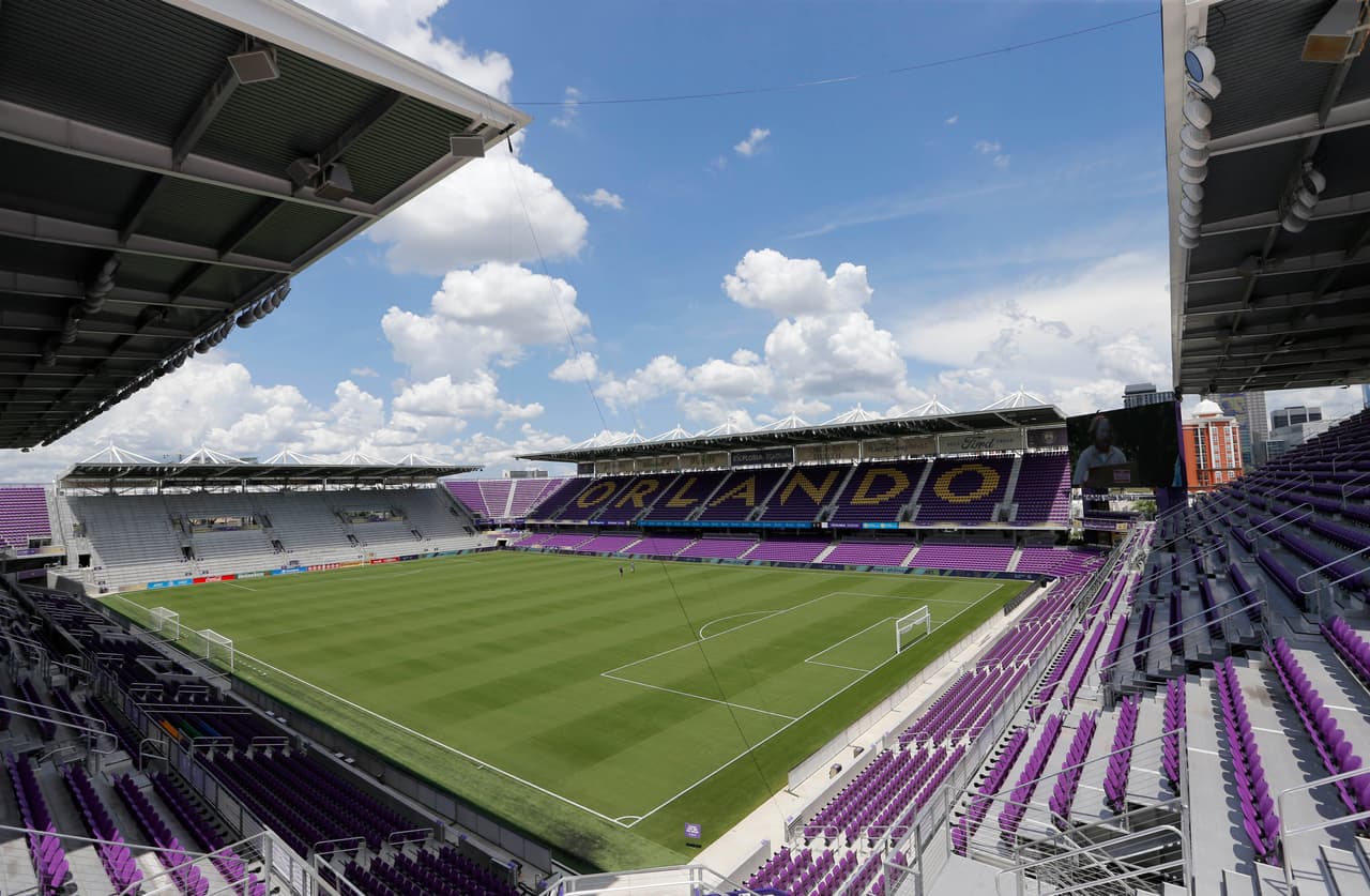 Interior del Exploria Stadium en Orlando, Florida.