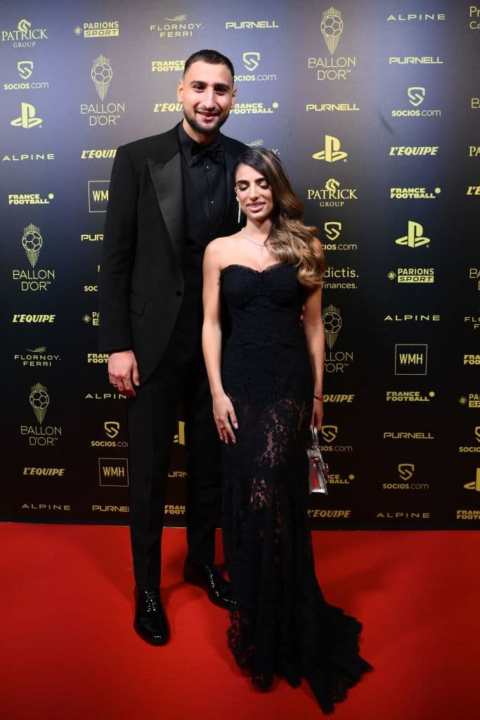 El portero italiano Gianluigi Donnarumma y su pareja Alessia Elefante.