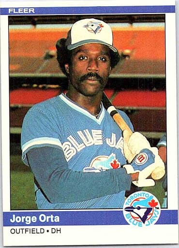 Fue bateador emergente con Kansas City; vencieron a los St. Louis Cardinals 4-3.