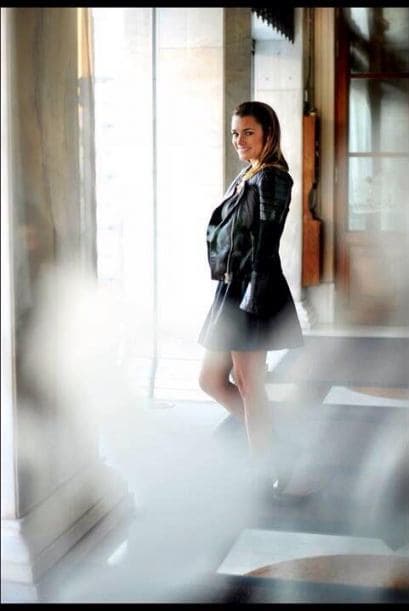 Ella, con su personalidad apacible, se ha ganado el respeto y aprecio de los seguidores.