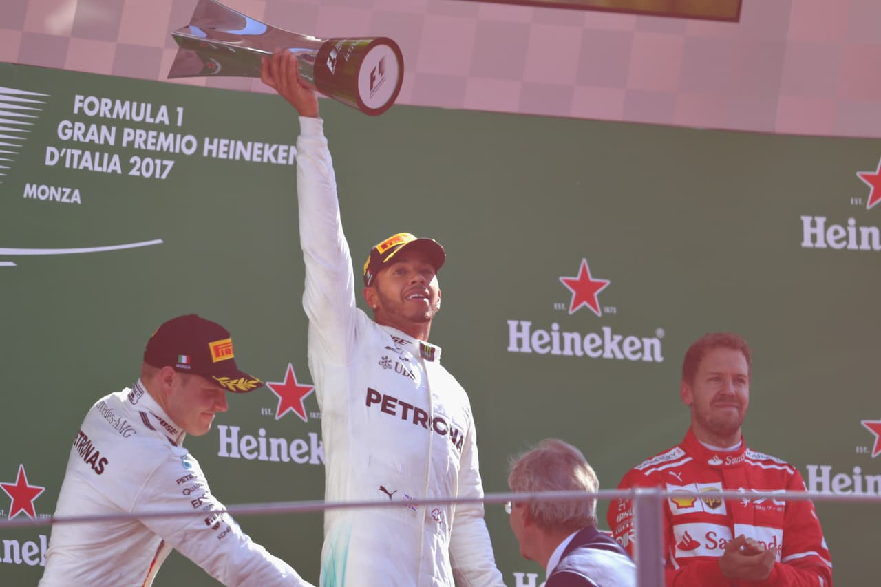 Hamilton gana en Monza y es nuevo líder, Vettel fue tercero