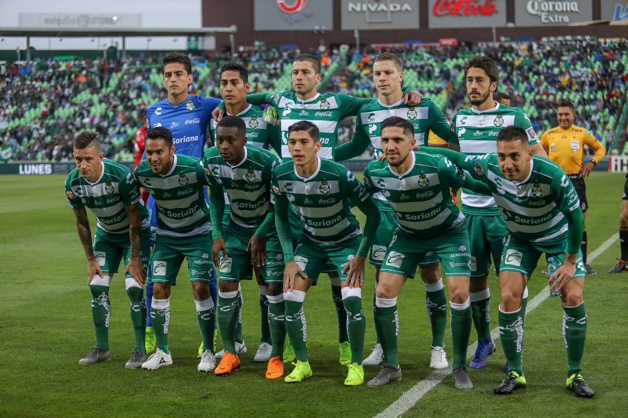 Los once titulares de Santos Laguna para el juego contra Necaxa.