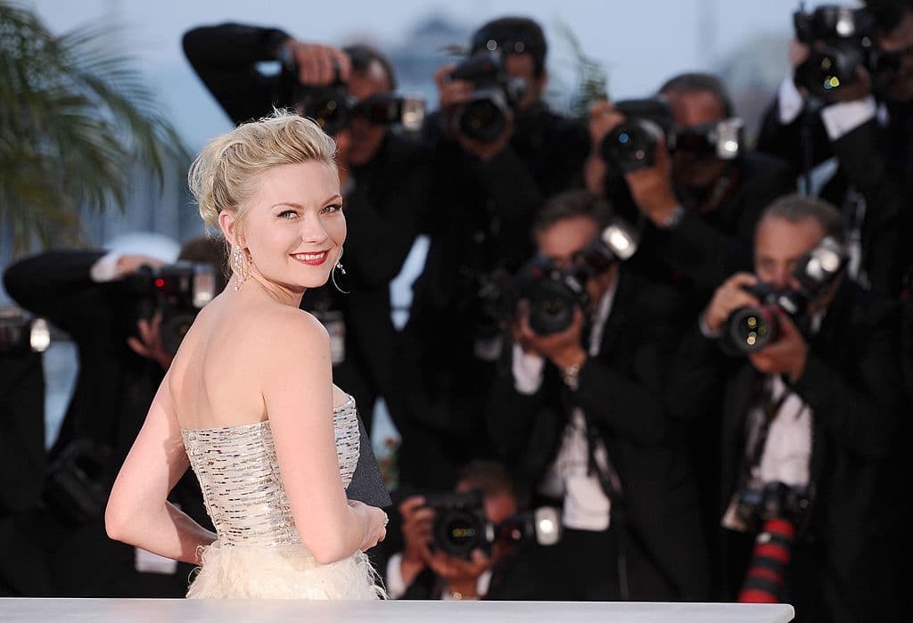 Se suma a las actrices olvidadas en la actualidad, pero que en su rol de Justine, la novia que entra en depresión momentos después de su boda y minutos antes del fin del mundo en ‘Melancholia’, nos dio una actuación enigmática y compleja en este filme de Lars Von Trier.