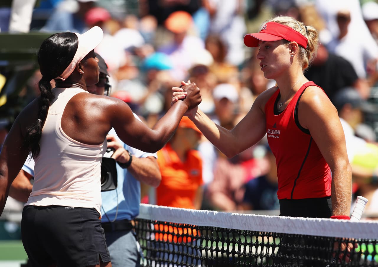 Sloane Stephens, de 25 años, ha sorprendido en Miami Open y su parecido físico con Serena Williams ha llamado la atención por su potencia y agresividad. Acá, tras vencer a Angelique Kerber.